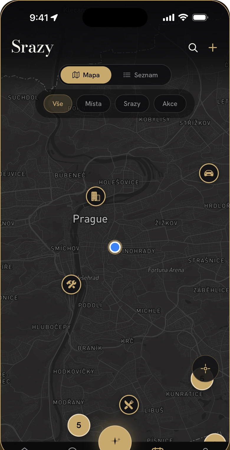 Obrazovka Srazy — mapa okolí Prahy s piny akcí a přepínačem Mapa/Seznam